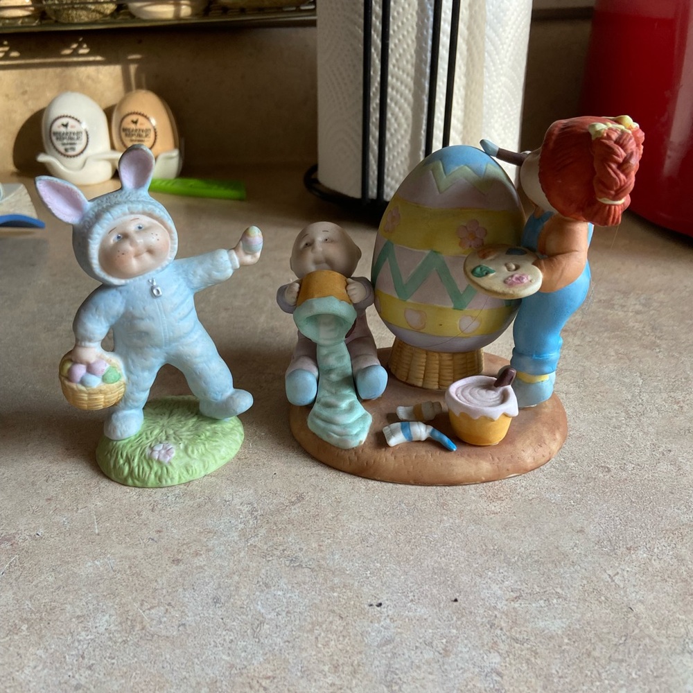 Easter Collection figurine